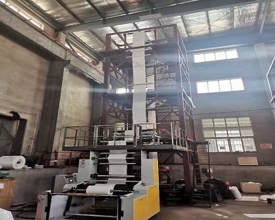 Three layer coextrusion film blowing machine